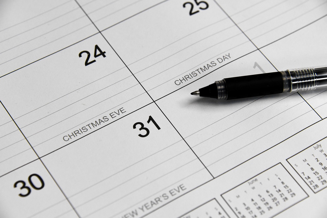 Three-week Christmas and New Year planner for 2023-24